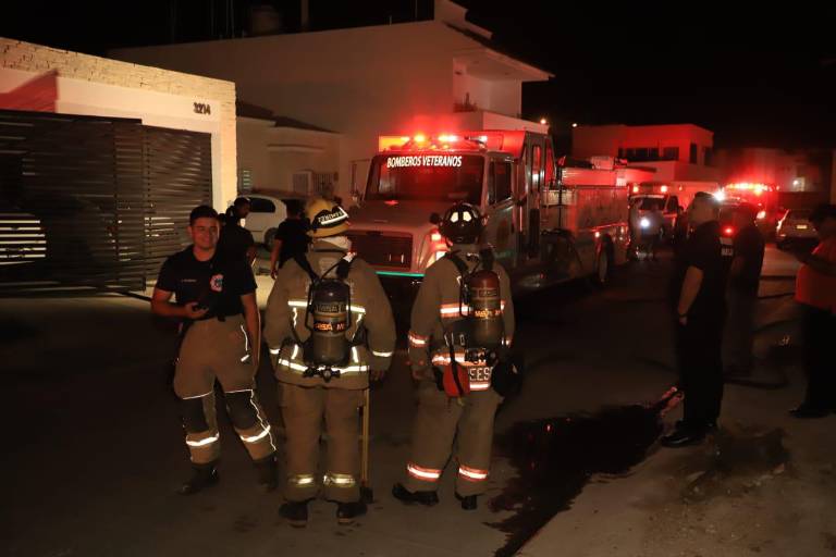 Corto circuito genera incendio en Real Pacífico, en Mazatlán