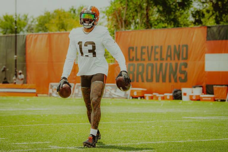 Odell Beckham Jr. llega a los Rams