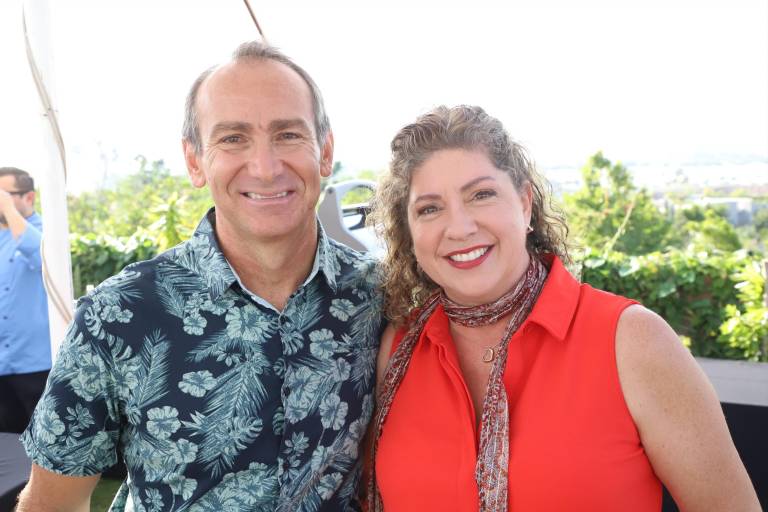 Asisten a comida en pro del Centro de Readaptación Social