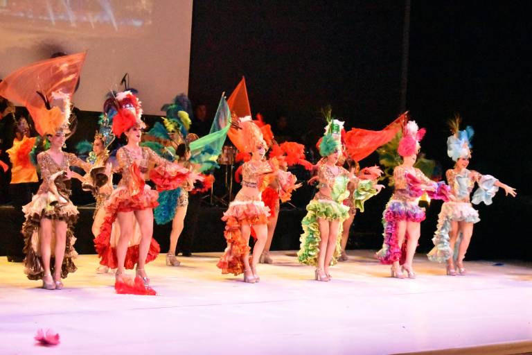 Vibra el público con el espectáculo ‘Sinaloa, tierra fértil de danzantes’