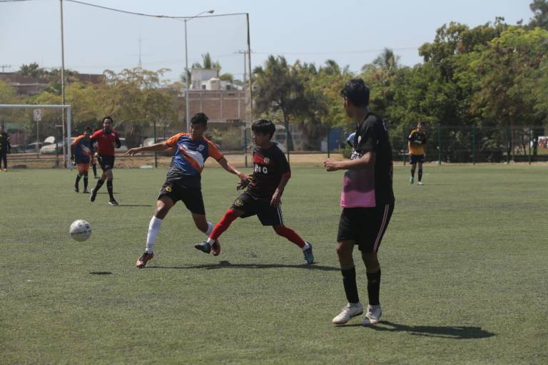 Embiste Toros Klein en la Liga Juvenil B