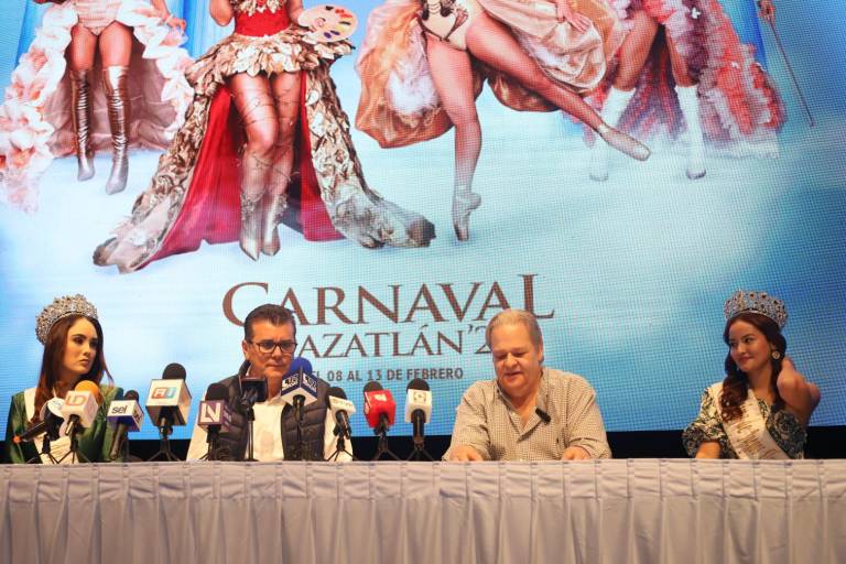 Julión Álvarez y Alfredo Olivas, Emmanuel, Fernando de la Mora y Banda El Limón, en el Carnaval de Mazatlán