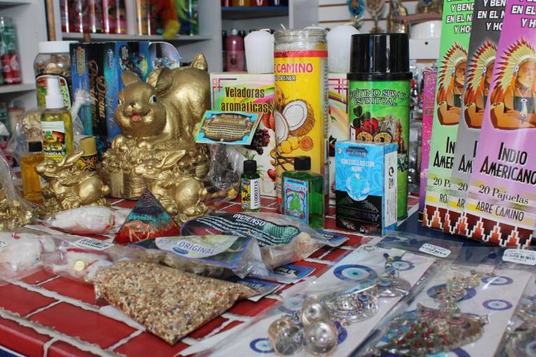 Escuinapenses buscan polvos, ramas o incienso para tener un mejor 2023