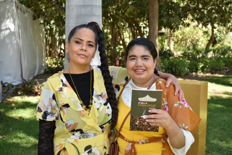 Celebran familias de la naturaleza y los libros