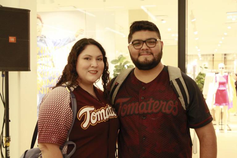 Tomateros de Culiacán presenta sus uniformes