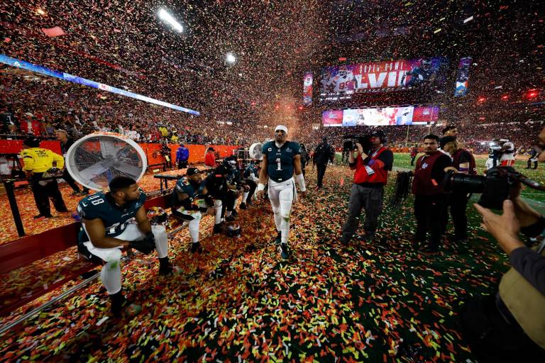 Del caso de ‘El Lupe’ Tapia, del Super Bowl, del precio del huevo, de las noticias para esta mañana