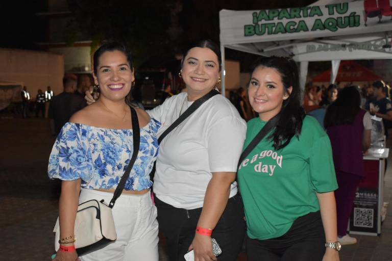 Disfrutan sinaloenses del concierto del adiós de OV7