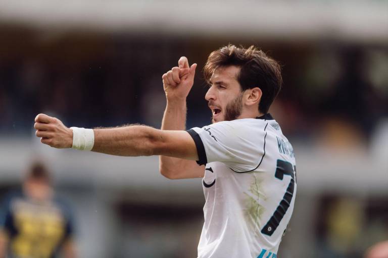 Doblete de Kvaratskhelia y victoria de Napoli en la Serie A