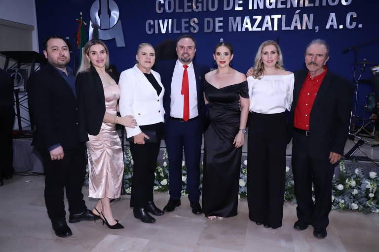 Asume presidencia de Colegio de Ingenieros Civiles