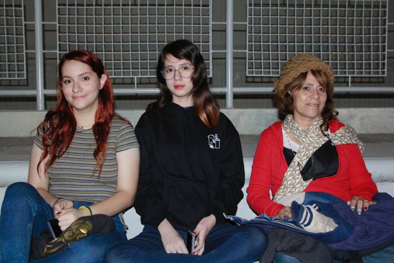 Disfruta el público del concierto en el ágora con la Banda Sinfónica Juvenil