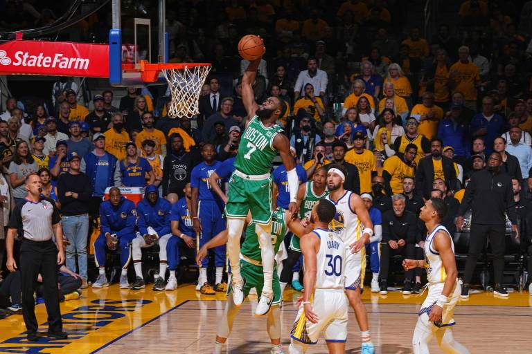Espectacular remontada de Celtics para el 1-0 sobre Warriors en la Final de la NBA