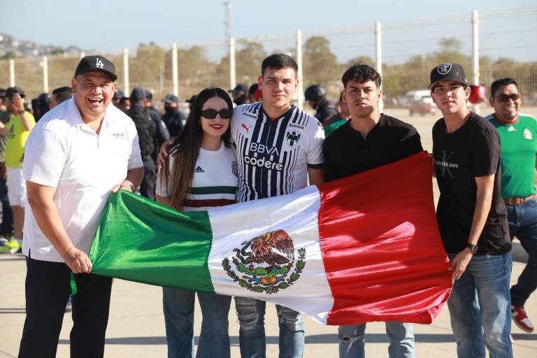Miles de aficionados disfrutan la fiesta de la Selección Nacional