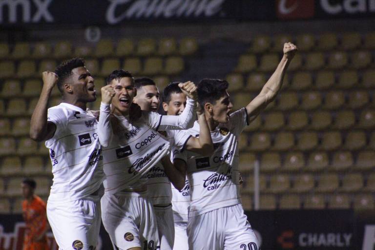 Dorados de Sinaloa se impone a Alebrijes para escalar posiciones en el Apertura 2022