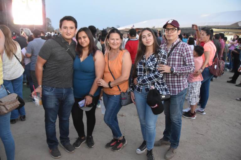 Disfrutan de un paseo por las nubes, música y mucha diversión en Narnia