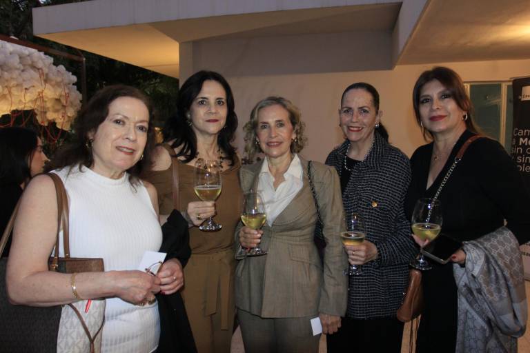 Música, tientos, zapateado y olé, por Chepina Guerra