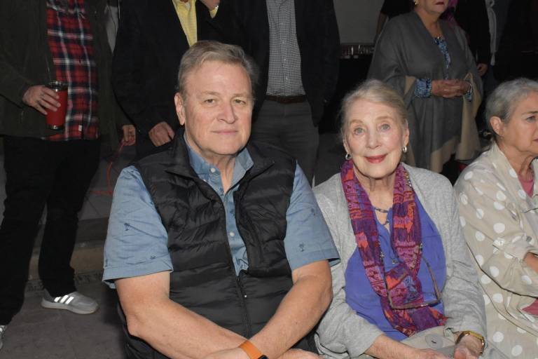 Comparte Martha Ceceña sus vivencias, historias y añoranzas