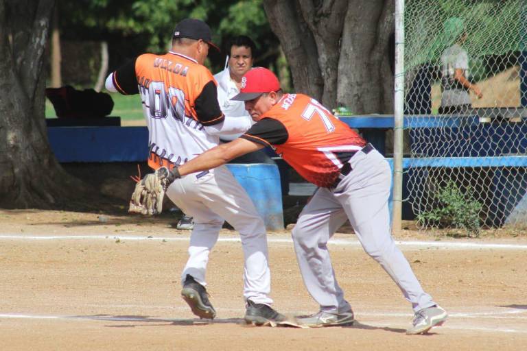 Diseña Shober el triunfo ante Taller Samy, en el Club Polluelos de Mazatlán