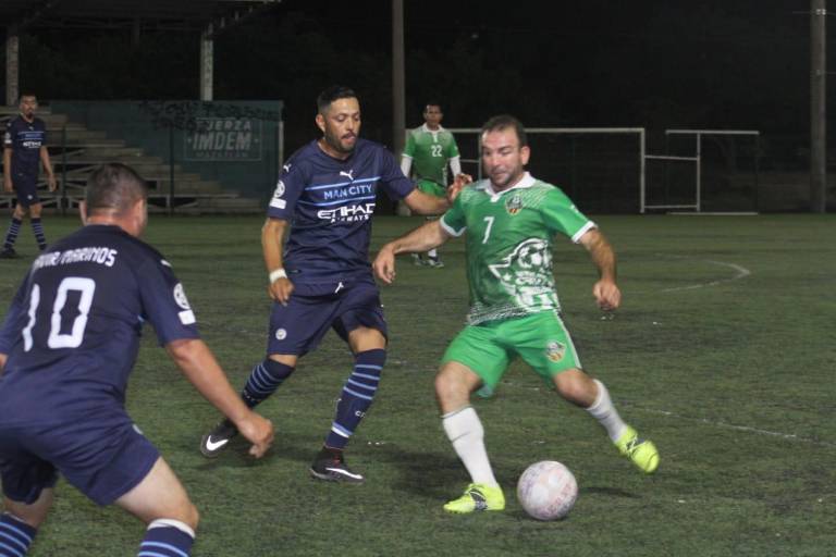 Federales FC no baja el ritmo al ganar para seguir con paso perfecto en la Superveteranos de futbol, en Mazatlán