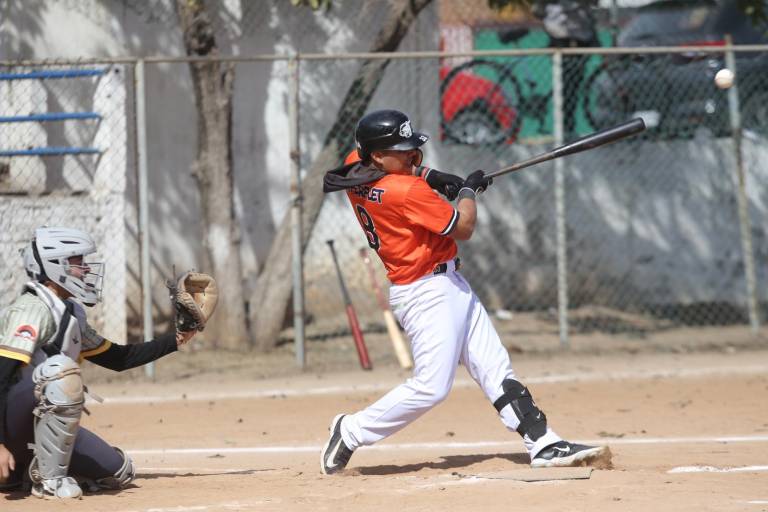 Pollería Catalina sale airoso en Liga Dominical