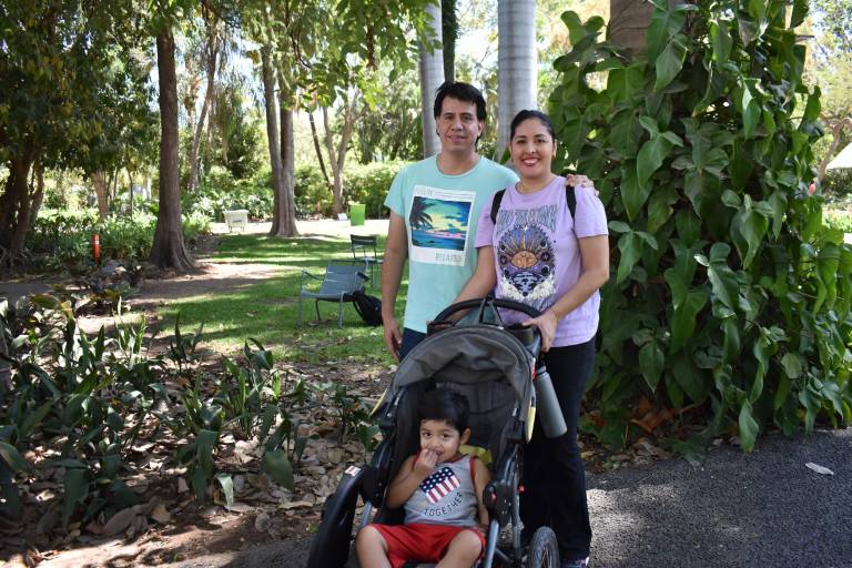 Celebran familias de la naturaleza y los libros