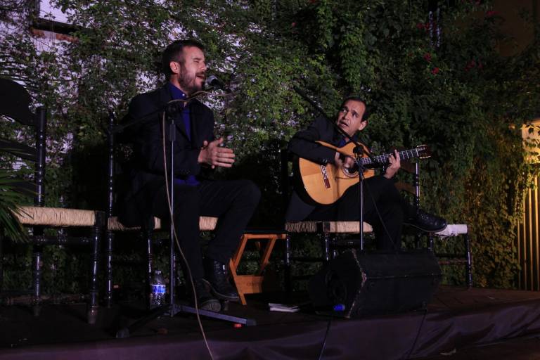 Música, tientos, zapateado y olé, por Chepina Guerra