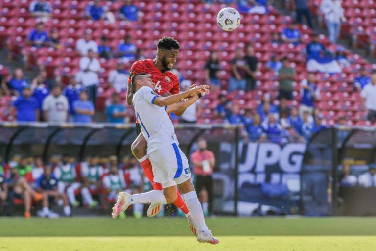 El Salvador supera a Trinidad y Tobago y avanza a la siguiente ronda en la Copa Oro