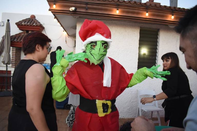 Celebran maestros, alumnos y personal su tradicional posada