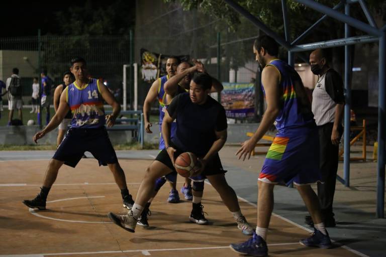 Spartanos iguala final Omega en el baloncesto de Casa Hogar