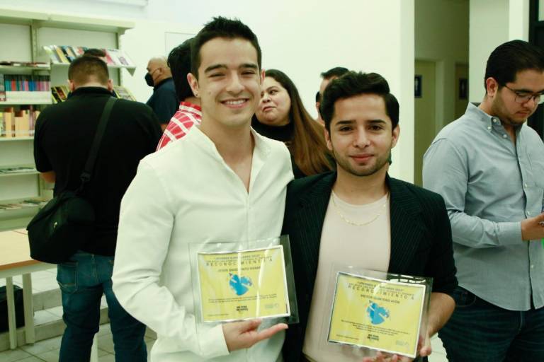 Premia el ISJU a 27 jóvenes destacados y activistas sociales