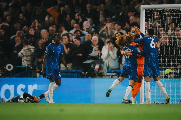 Chelsea vence a Tottenham y se acerca a la Champions League