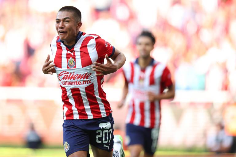 Chivas vence a San Luis y apunta a lo más alto del Apertura 2023