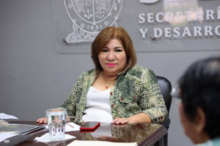 Confirma María Inés Pérez Corral aspiración a Diputación Federal