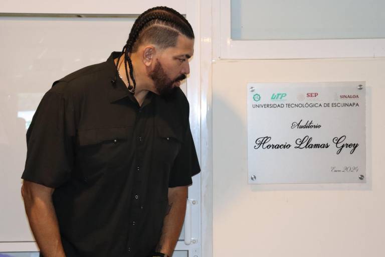 En homenaje, nombran ‘Horacio Llamas Grey’ al auditorio de UTEsc