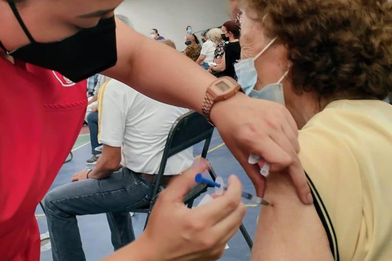 Aplican casi 3 mil segundas dosis de la vacuna Pfizer antiCovid en Ahome