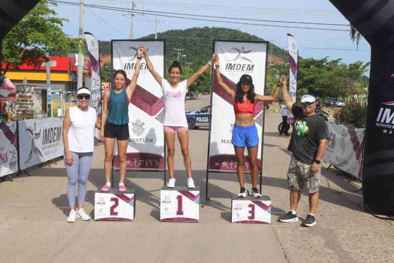 Cruzan hermanos Labrador en primer lugar la meta de la Carrera Casas Coci
