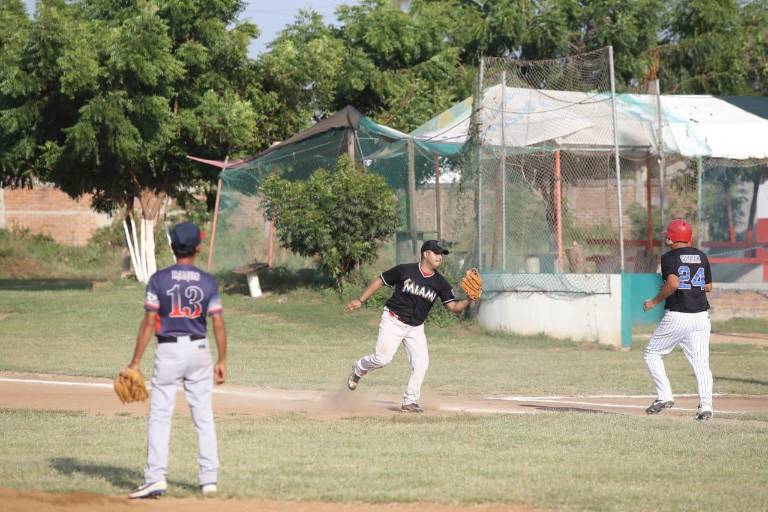 Listas las semifinales de la Liga Meseros al Bat
