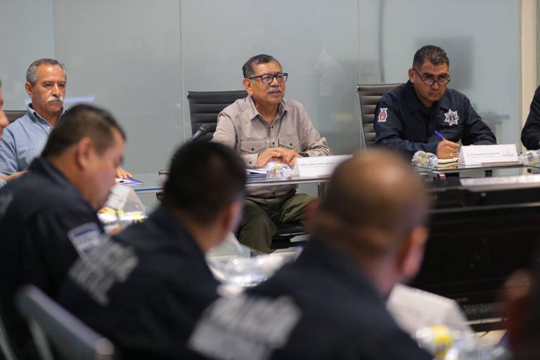 Secretario de Seguridad Pública se reúne con los mandos policiales de los 18 municipios