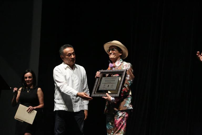 Demandan justicia para Maximiliano en el inicio el Festival de Danza José Limón