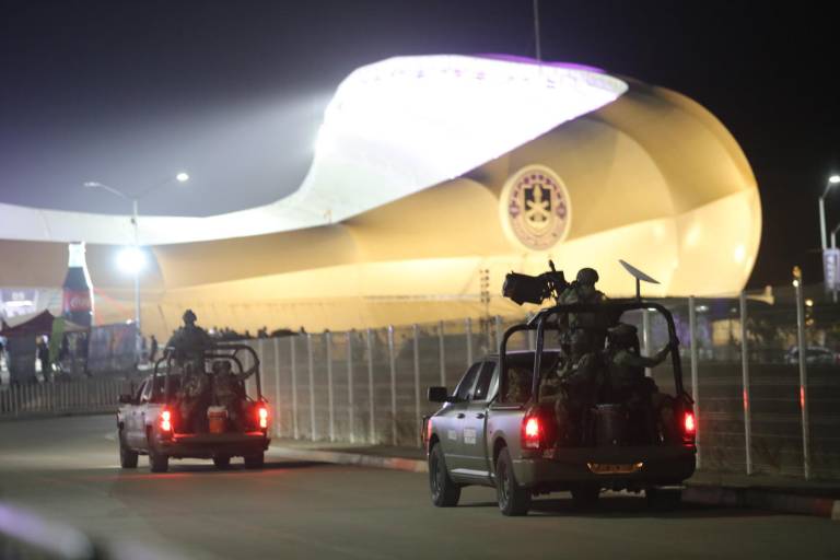 Policía Municipal y Guardia Nacional implementan fuerte operativo de seguridad en el Mazatlán vs América