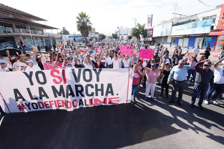 ‘El INE no se toca’, gritaron culiacanenses en marcha de defensa del instituto