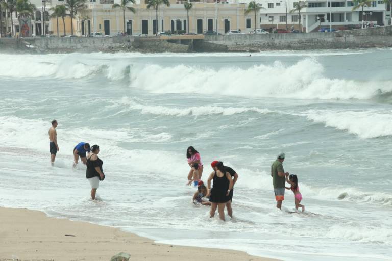 Descartan riesgo para Mazatlán por el huracán Hilary