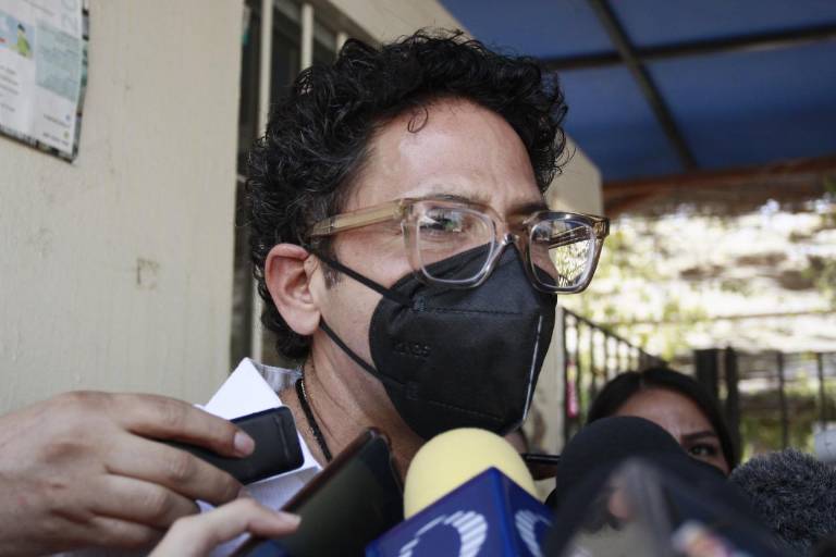 ‘Hay que concentrarnos en la vacunación’, señala Mejía López ante posible regreso a clases