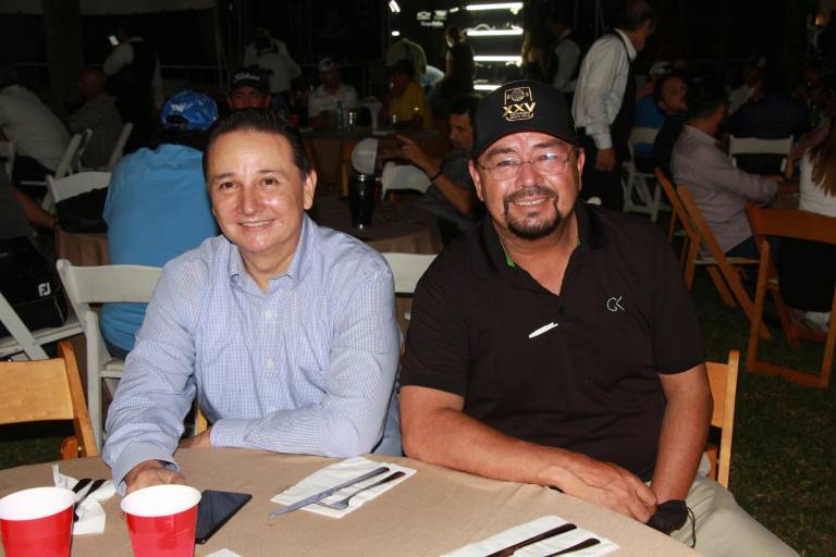 Golfistas viven amistosa competencia en el Country Club de Culiacán