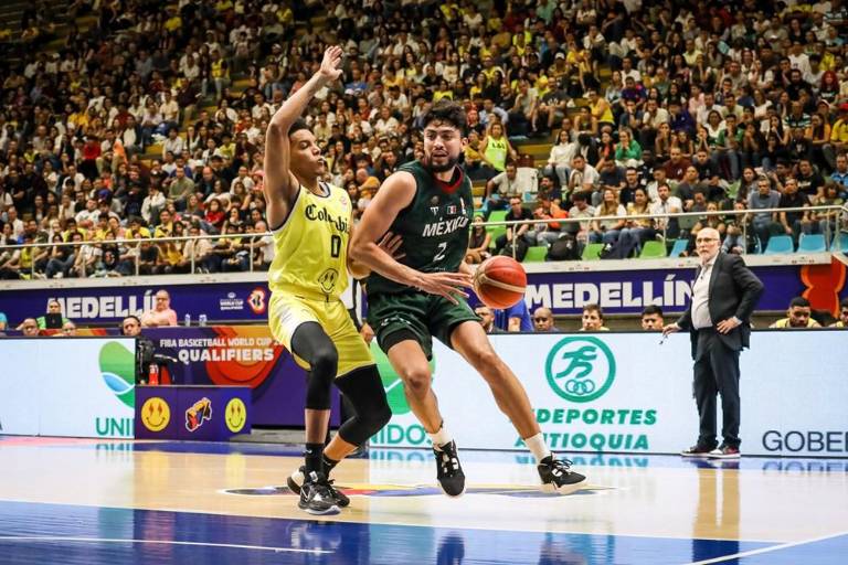 México bombardea a triples la casa de Colombia