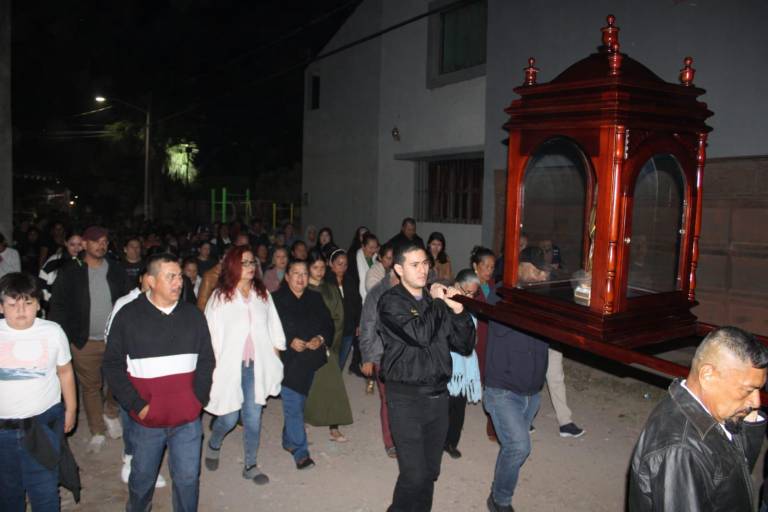 Fieles madrugan para celebrar al Señor San José en Agua Verde, Rosario