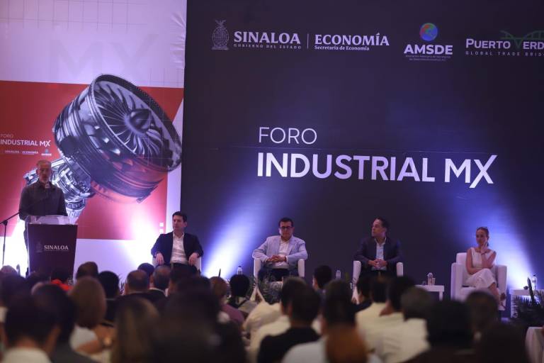 Aspira Sinaloa a diversificar su economía con más industria; Díaz Vega al inaugurar Foro Industrial MX