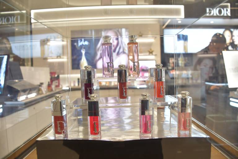 Conocen clientes de Cimaco Culiacán las tendencias en color, fragancias y tratamientos