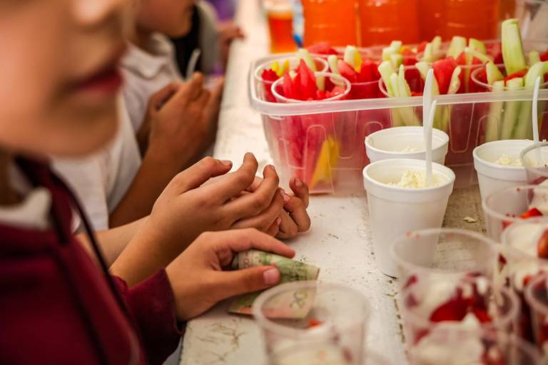 Niños podrían tener más energía con alimentación saludable, señala especialista