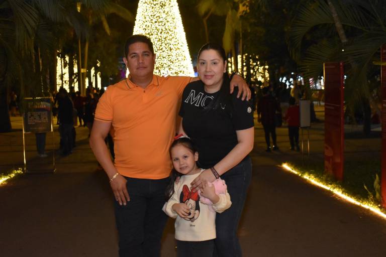 La esperanza se llena de luz con ‘Navidad en el Botánico’