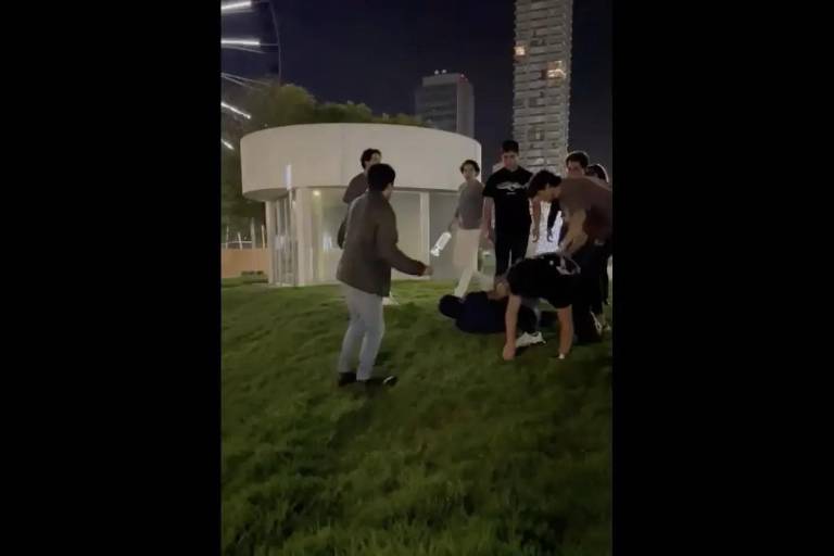 En Puebla, sujetos golpean y causan fractura en el rostro a un joven que les reclamó por agresión